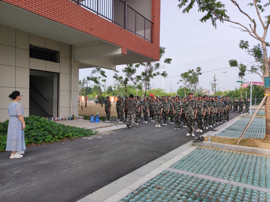 14班主任老师的陪伴2.jpg